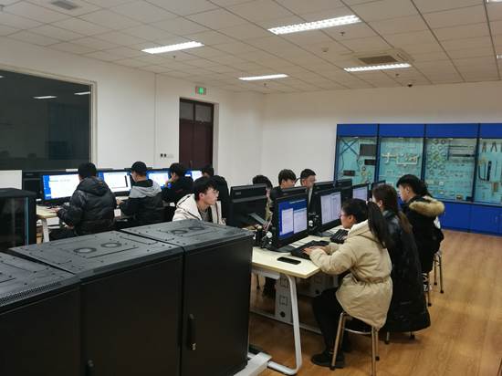 以賽促學，云網融合 我校成功舉辦云計算技術與應用賽項校內選拔賽